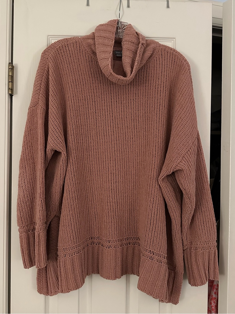 Aerie turtleneck sweater